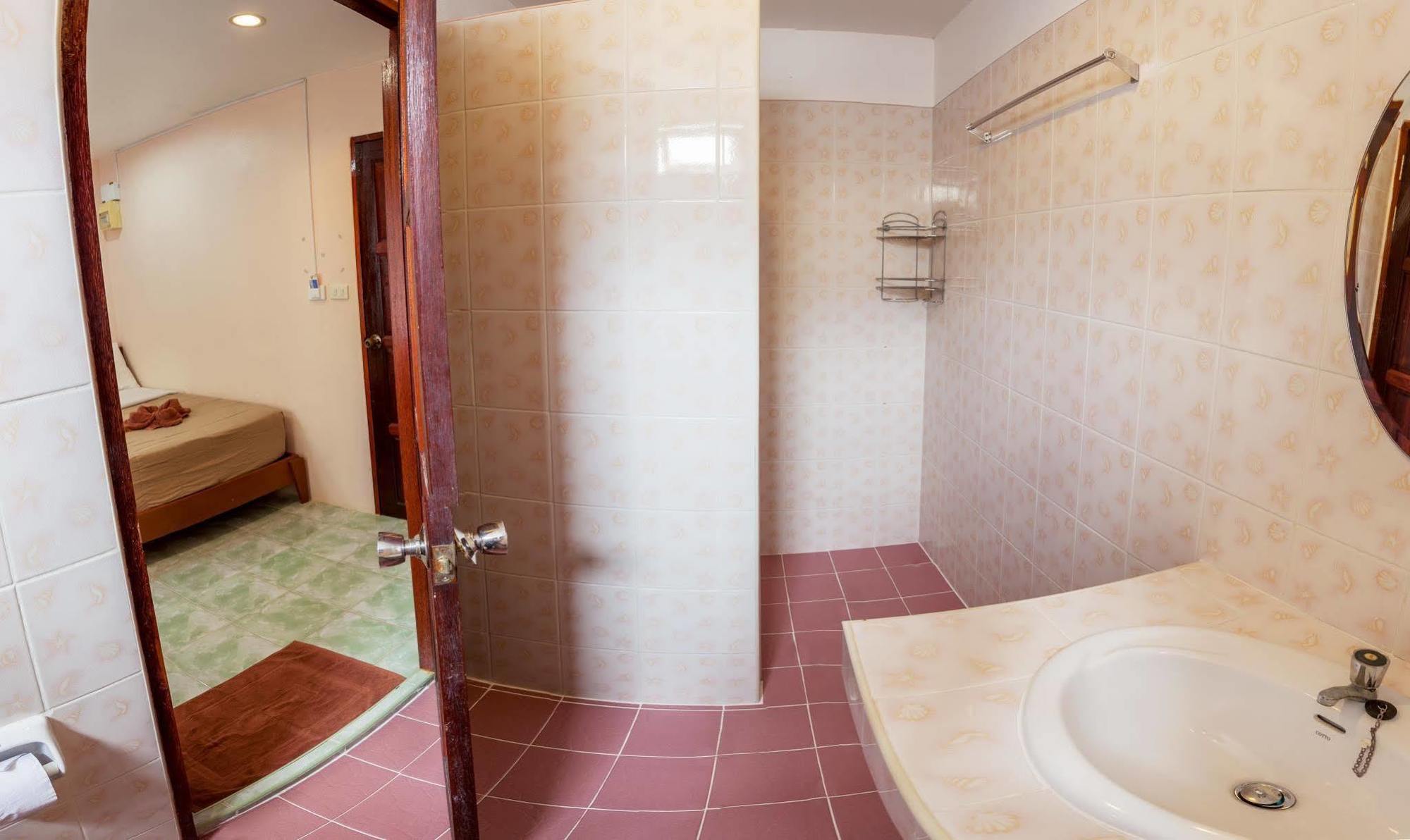 Hugs Guesthouse Ko Lanta Zewnętrze zdjęcie