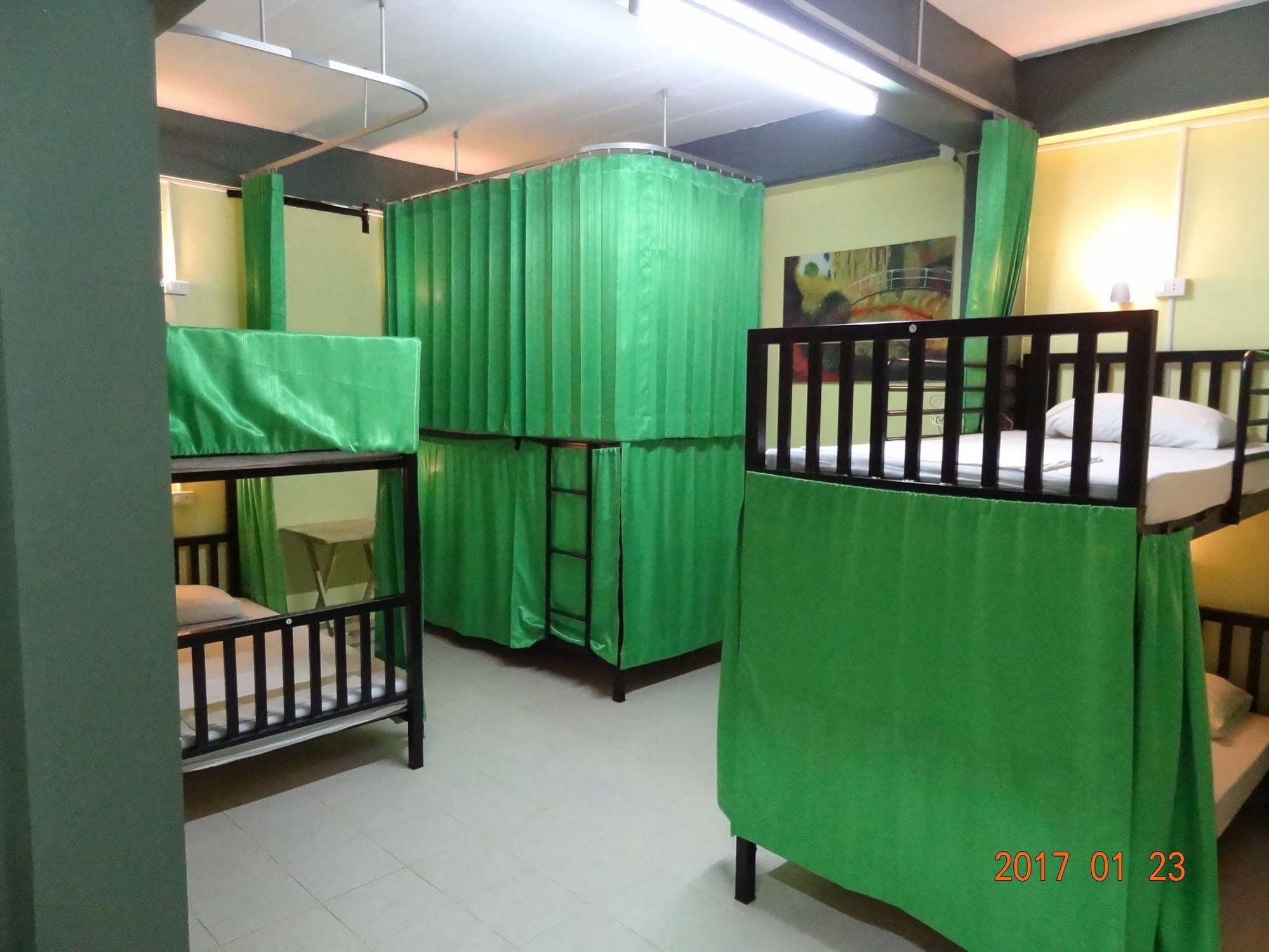 Hugs Guesthouse Ko Lanta Zewnętrze zdjęcie