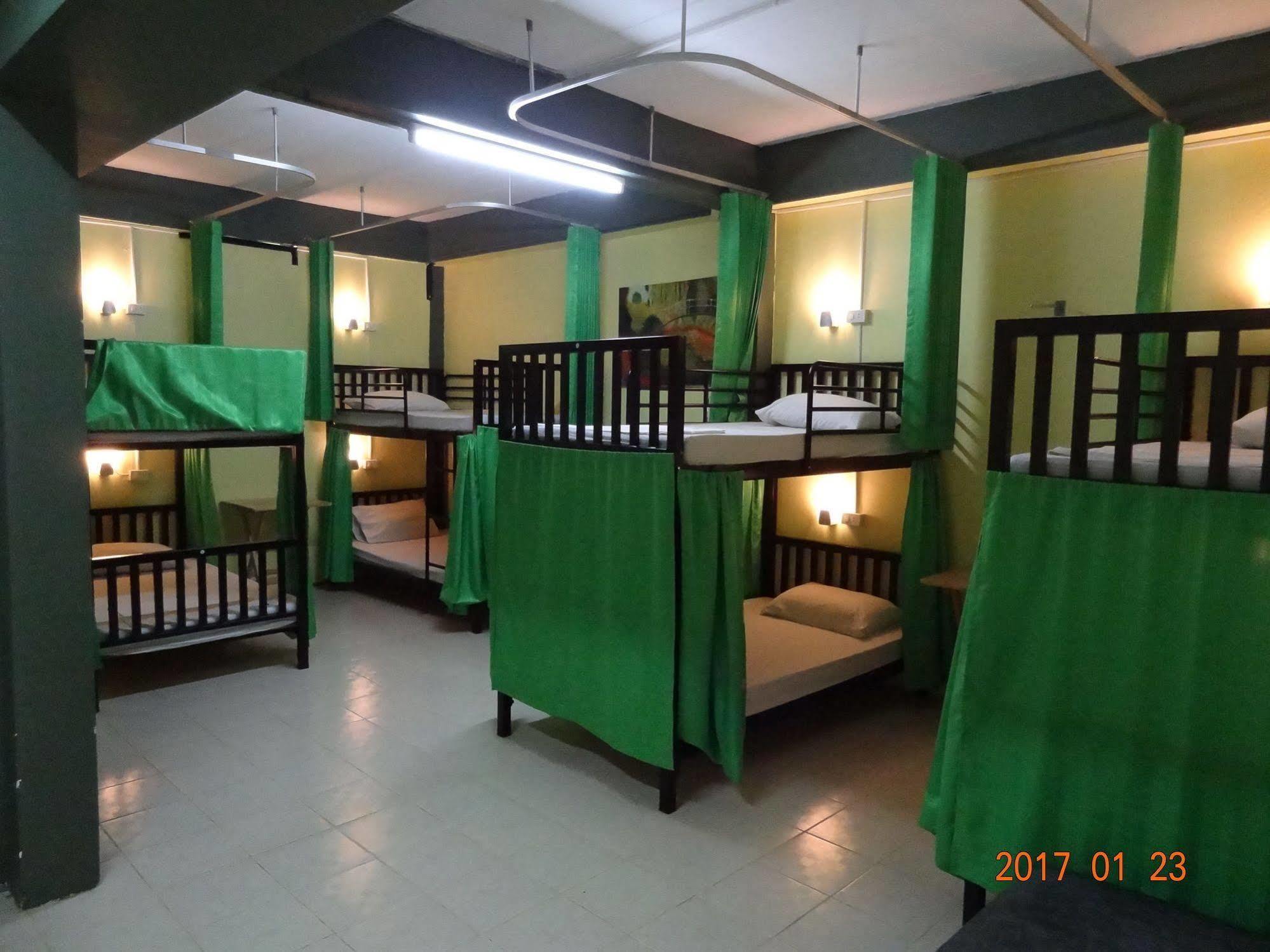 Hugs Guesthouse Ko Lanta Zewnętrze zdjęcie